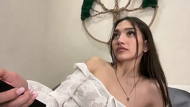 MilenaMilven online show from December 2024 08:25:02 PM