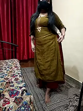 Snapshot of Soniya_444 chatting on February 2025 07:49:01 PM Soniya 444 online show from February 2025 07:49:01 PM