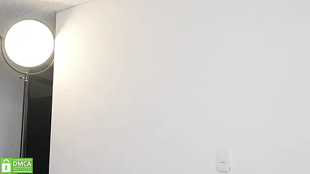 Snapshot of Mara-Bella chatting on October 2025 08:20:02 PM Mara-Bella online show from October 2025 08:20:02 PM