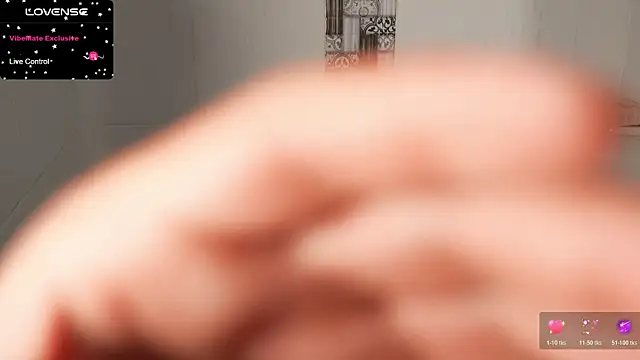 Snapshot of Mara-Bella chatting on October 2025 02:19:02 AM Mara-Bella online show from October 2025 02:19:02 AM