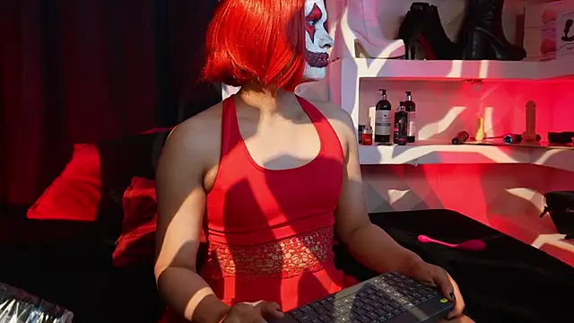 Snapshot of Mara-Bella chatting on October 2025 10:22:02 PM Mara-Bella online show from October 2025 10:22:02 PM