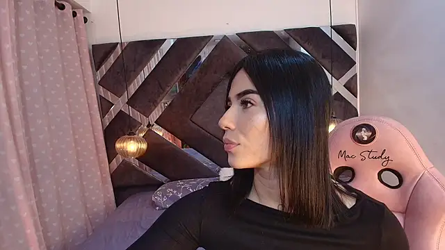 Snapshot of sam_lewins chatting on February 2025 07:17:02 PM sam lewins online show from February 2025 07:17:02 PM