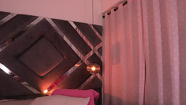 Snapshot of sam_lewins chatting on October 2025 07:22:02 PM sam lewins online show from October 2025 07:22:02 PM