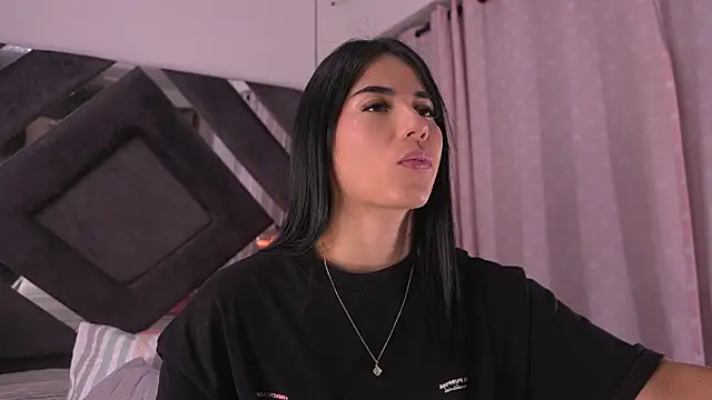 Snapshot of sam_lewins chatting on October 2025 07:18:01 PM sam lewins online show from October 2025 07:18:01 PM