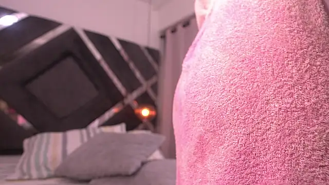 Snapshot of sam_lewins chatting on October 2025 07:14:02 PM sam lewins online show from October 2025 07:14:02 PM