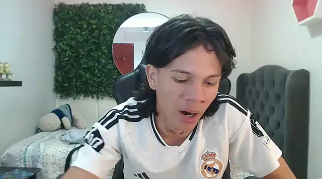 andy dan18 online show from January 2025 03:47:01 PM