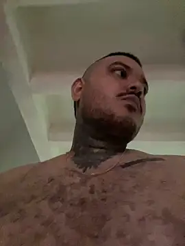 El Titan1998 online show from March 2025 09:10:02 PM