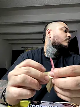 El Titan1998 online show from September 2025 09:48:01 PM