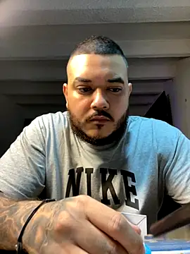 El Titan1998 online show from September 2025 09:18:01 PM