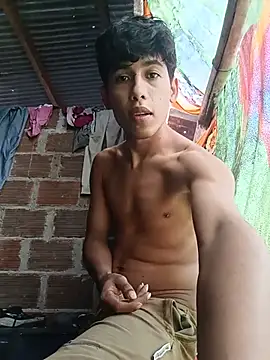 Andres123cv online show from May 2026 03:29:01 PM