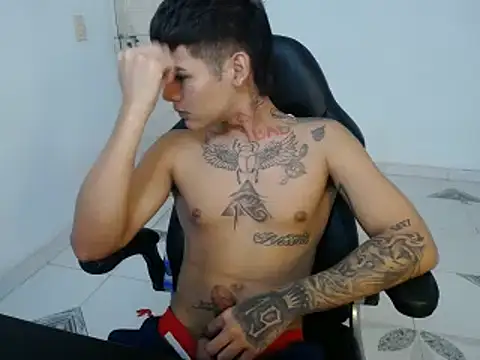 Snapshot of Clyde019 chatting on January 2025 05:53:01 PM Clyde019 online show from January 2025 05:53:01 PM