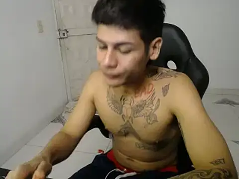 Snapshot of Clyde019 chatting on January 2025 02:09:01 AM Clyde019 online show from January 2025 02:09:01 AM