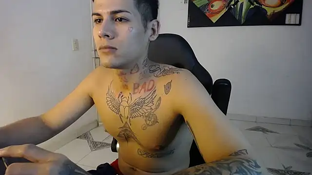 Snapshot of Clyde019 chatting on February 2025 12:38:02 AM Clyde019 online show from February 2025 12:38:02 AM