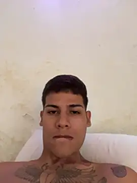 Snapshot of Clyde019 chatting on November 2025 05:35:01 PM Clyde019 online show from November 2025 05:35:01 PM