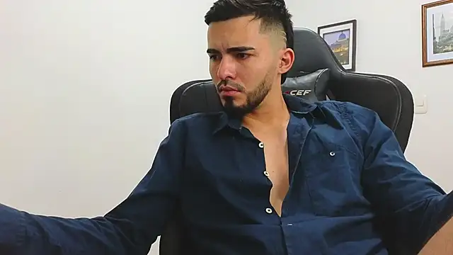 Massimoo 07 online show from January 2025 10:51:02 PM