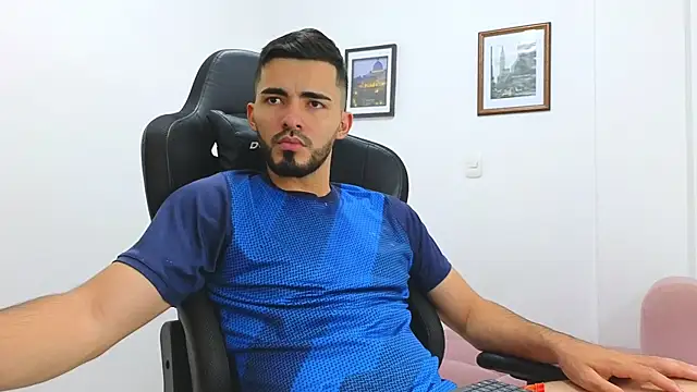 Massimoo 07 online show from January 2025 09:29:01 PM