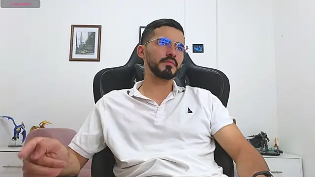 Massimoo 07 online show from October 2025 07:13:02 PM