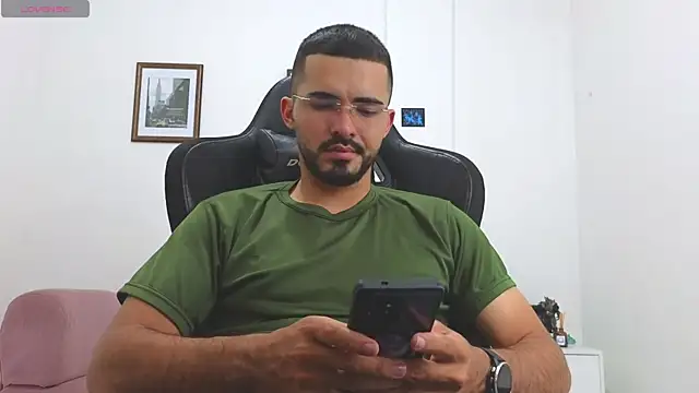 Massimoo 07 online show from November 2025 07:25:01 PM