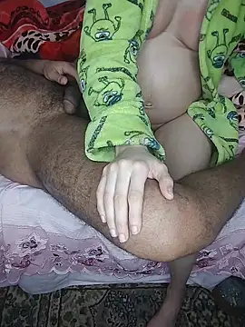 Snapshot of Qaisxone chatting on March 2026 02:04:02 AM Qaisxone online show from March 2026 02:04:02 AM