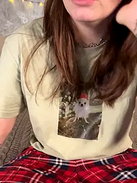 Snapshot of Sabrina_shells chatting on November 2025 09:43:02 AM Sabrina shells online show from November 2025 09:43:02 AM