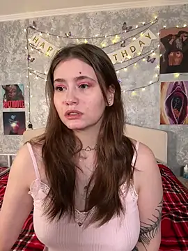 Snapshot of Sabrina_shells chatting on December 2025 11:16:02 AM Sabrina shells online show from December 2025 11:16:02 AM