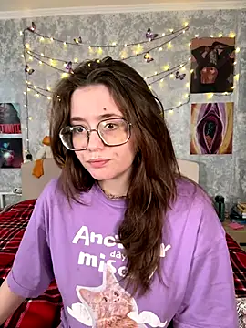 Snapshot of Sabrina_shells chatting on December 2025 10:43:01 AM Sabrina shells online show from December 2025 10:43:01 AM