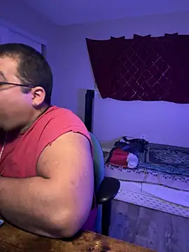 Snapshot of cloudy_couple444 chatting on December 2024 04:22:02 AM cloudy couple444 online show from December 2024 04:22:02 AM