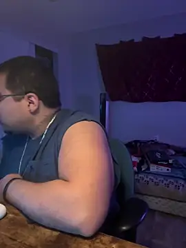 Snapshot of cloudy_couple444 chatting on December 2024 12:39:02 AM cloudy couple444 online show from December 2024 12:39:02 AM