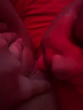 Snapshot of cloudy_couple444 chatting on January 2025 09:15:02 AM cloudy couple444 online show from January 2025 09:15:02 AM