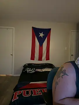 Snapshot of cloudy_couple444 chatting on February 2025 08:43:01 AM cloudy couple444 online show from February 2025 08:43:01 AM