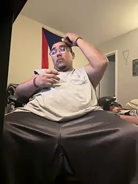 Snapshot of cloudy_couple444 chatting on March 2025 02:32:01 AM cloudy couple444 online show from March 2025 02:32:01 AM