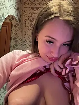 Snapshot of AndreaMood chatting on February 2025 09:54:01 AM AndreaMood online show from February 2025 09:54:01 AM