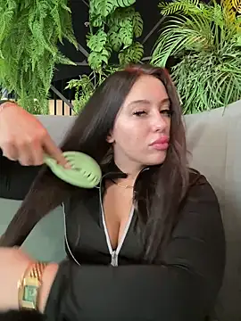 Snapshot of AndreaMood chatting on March 2025 07:14:02 AM AndreaMood online show from March 2025 07:14:02 AM