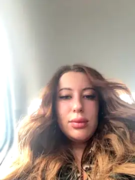 Snapshot of AndreaMood chatting on October 2025 01:38:01 AM AndreaMood online show from October 2025 01:38:01 AM