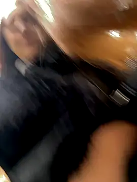 Snapshot of AndreaMood chatting on October 2025 06:23:01 AM AndreaMood online show from October 2025 06:23:01 AM