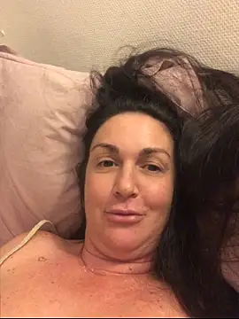BELLAMORGANE1 online show from May 2026 07:21:01 PM