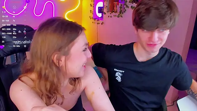 Snapshot of RobertAndLinela chatting on January 2025 08:11:02 PM RobertAndLinela online show from January 2025 08:11:02 PM