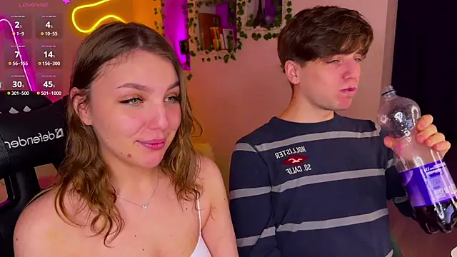 Snapshot of RobertAndLinela chatting on January 2025 09:26:02 PM RobertAndLinela online show from January 2025 09:26:02 PM