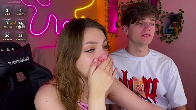 Snapshot of RobertAndLinela chatting on February 2025 06:48:01 PM RobertAndLinela online show from February 2025 06:48:01 PM