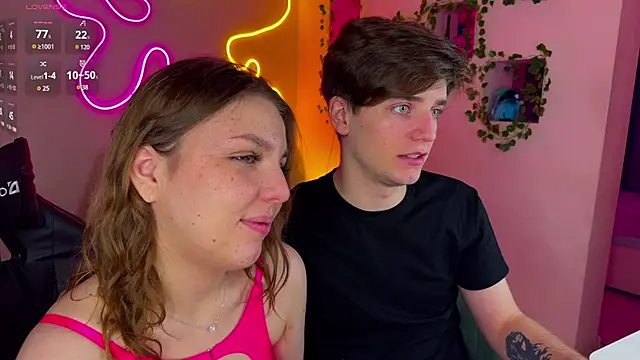 Snapshot of RobertAndLinela chatting on February 2025 07:30:01 PM RobertAndLinela online show from February 2025 07:30:01 PM