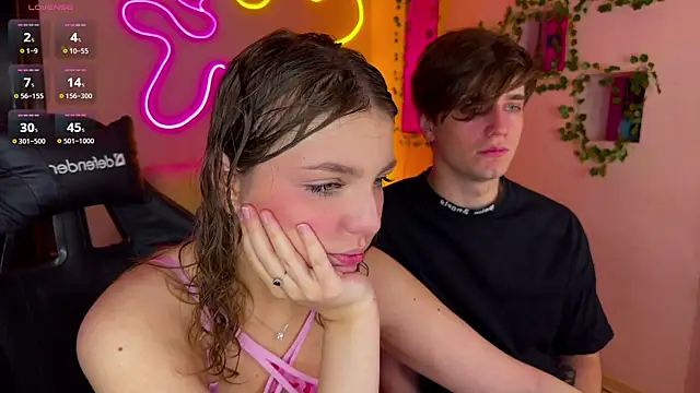 Snapshot of RobertAndLinela chatting on March 2025 06:09:01 PM RobertAndLinela online show from March 2025 06:09:01 PM