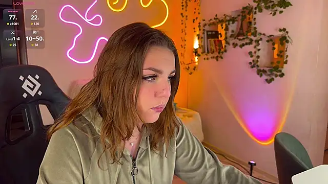 Snapshot of RobertAndLinela chatting on October 2025 12:49:01 PM RobertAndLinela online show from October 2025 12:49:01 PM