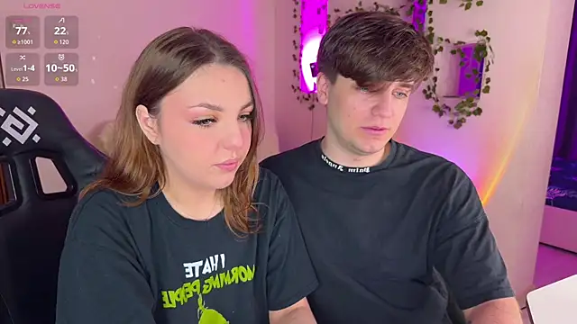 Snapshot of RobertAndLinela chatting on January 2026 11:45:02 AM RobertAndLinela online show from January 2026 11:45:02 AM