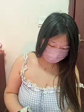 Snapshot of Happyou2 chatting on February 2025 11:31:01 AM Happyou2 online show from February 2025 11:31:01 AM