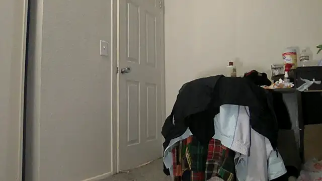 bubblebut420 online show from October 2025 08:49:02 PM