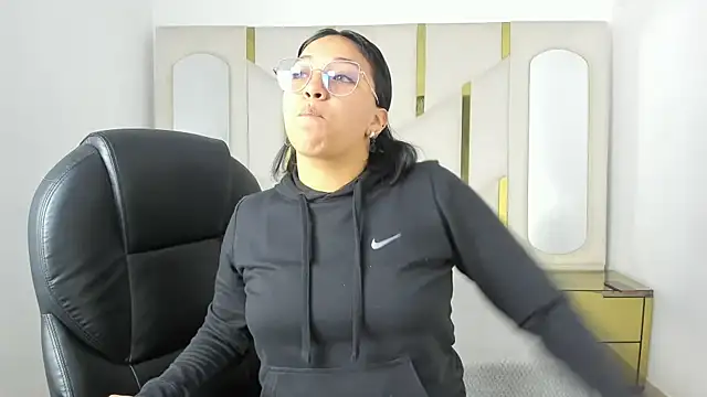 IsabellRodriguez18 online show from November 2025 03:27:01 AM