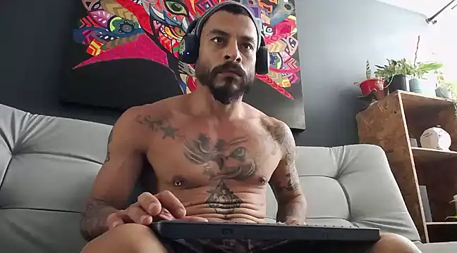 Snapshot of callme_douglas chatting on February 2025 04:46:02 PM callme douglas online show from February 2025 04:46:02 PM