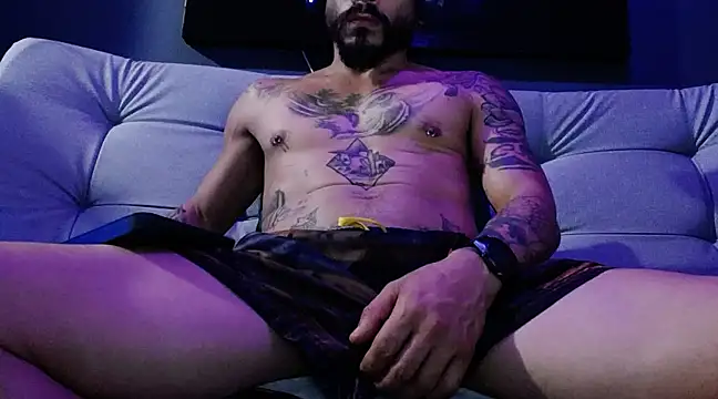 Snapshot of callme_douglas chatting on February 2025 11:32:02 PM callme douglas online show from February 2025 11:32:02 PM