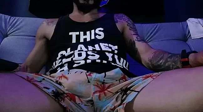 Snapshot of callme_douglas chatting on February 2025 10:53:01 PM callme douglas online show from February 2025 10:53:01 PM