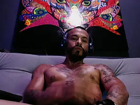 Snapshot of callme_douglas chatting on March 2025 02:08:02 AM callme douglas online show from March 2025 02:08:02 AM